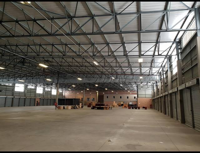 5,040M² WAREHOUSE TO LET IN COSMO BUSINESS PARK